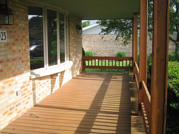 2nd image of 18925 Meadow Creek Dr