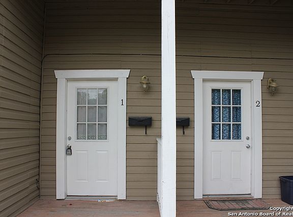 3rd image of 619 Marshall St #2
