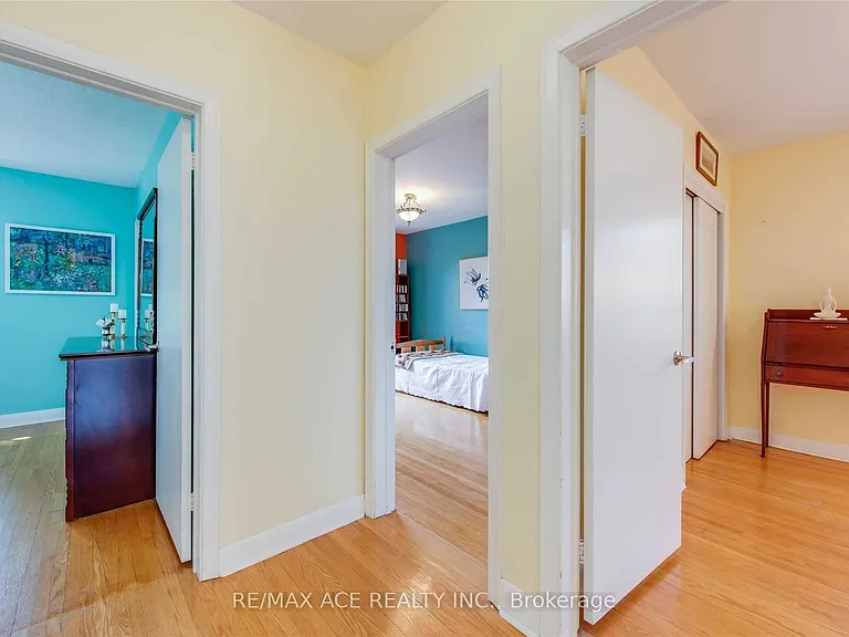 3715 Saint Clair Ave E #MAIN — Photo 7