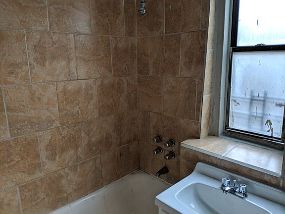 3rd image of 2400 Walton Ave APT 4G