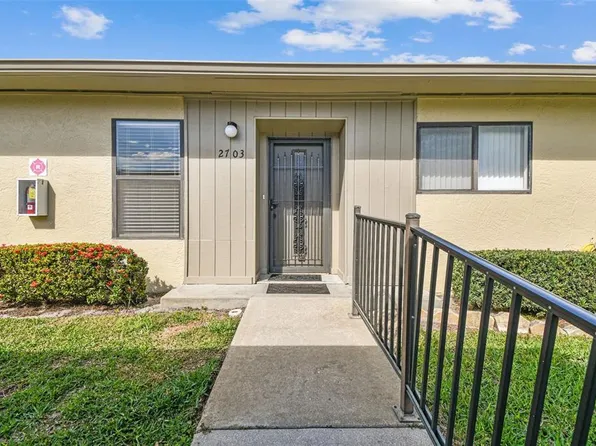 2703 60th Avenue Plz N, Bradenton, FL 34207