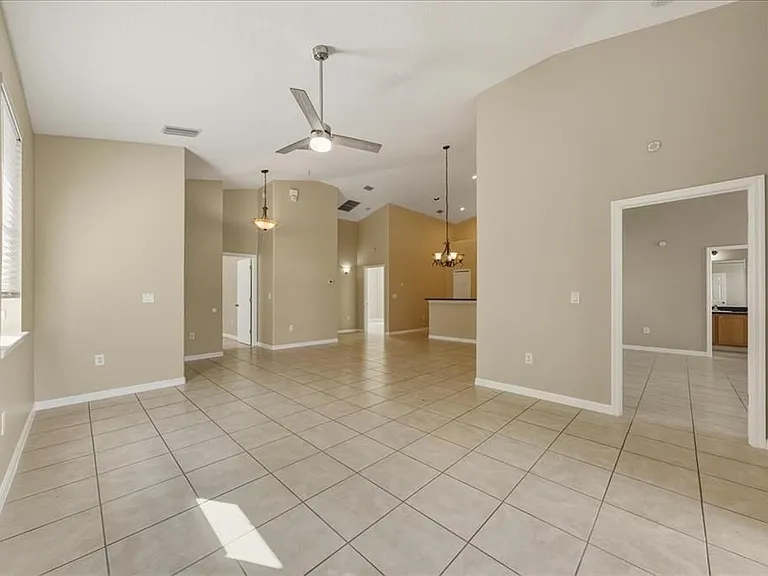 20647 Majestic St #20647 — Photo 8