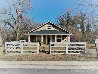 1192 7th Ave SW, Hickory, NC, 28602