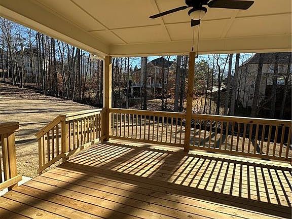 4th image of 3012 Fairway Dr