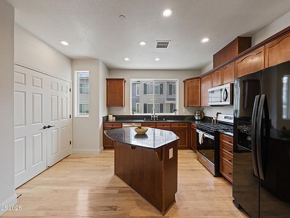 3rd image of 3114 Sterling Ridge Cir