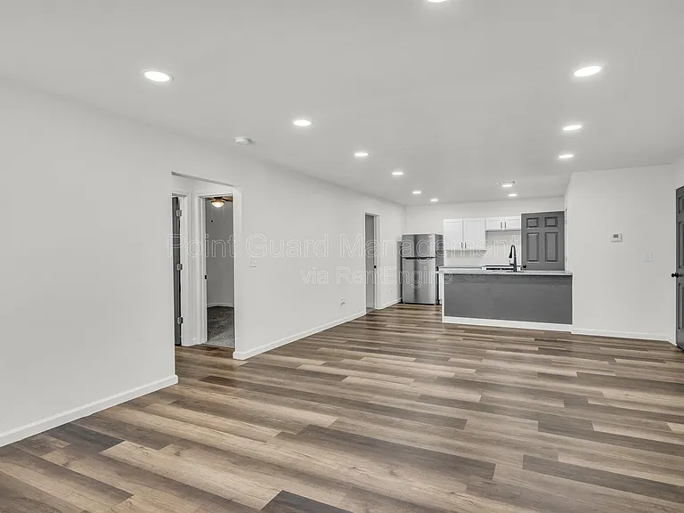 321 W South Ave — Photo 27