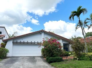 665 Hollows Cir, Deerfield Beach, FL 33442