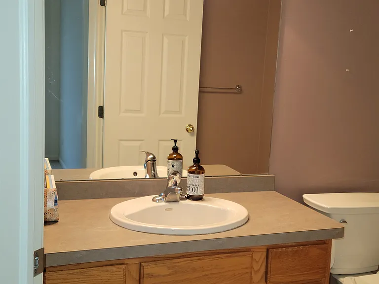 5689 Versailles Ave — Photo 68