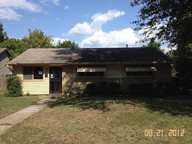 1st image of 1101 Lehr St