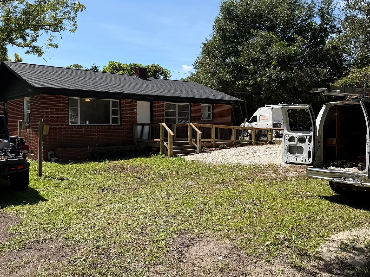 3 bed, 1053 sqft, $2,000 — Photo 2