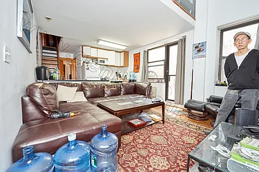 Rented by Genik Group Corp