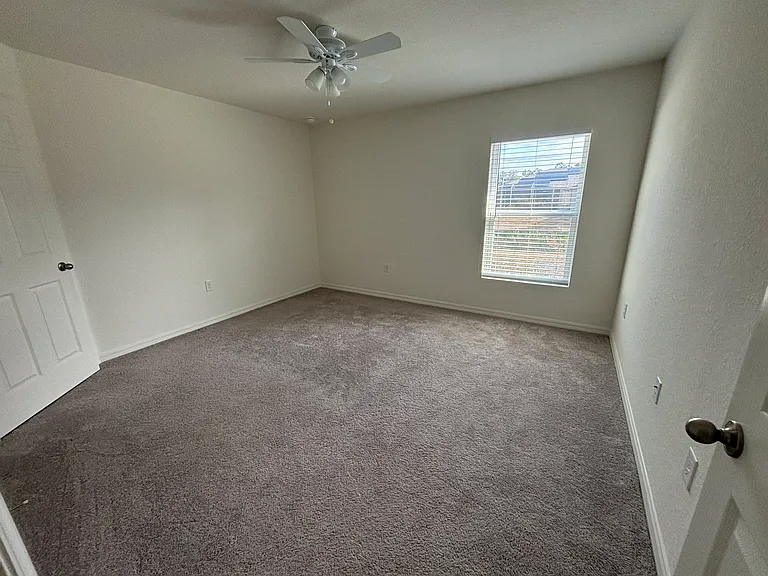 1542 Log Ln — Photo 6