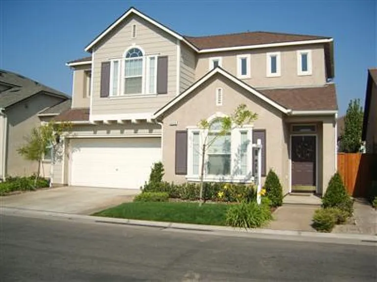 4020 N Fig Tree Ln — Photo 1