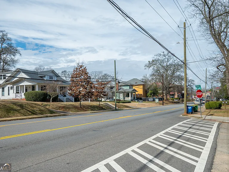 1439 S Milledge Ave — Photo 6