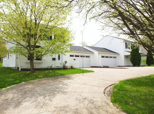 7692 7694 Brams Hill Dr, Washington Township, OH 45459