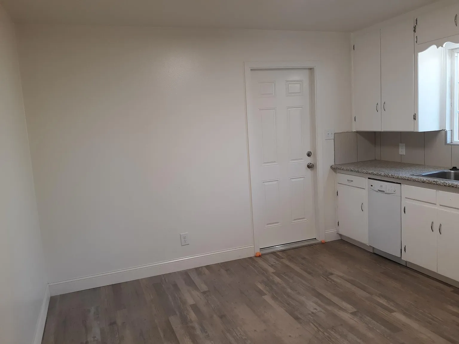 2 bed, 720 sqft, $1,550 — Photo 4