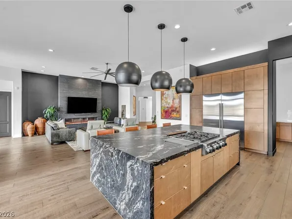 9521 Canyon Mesa Dr, Las Vegas, NV 89144