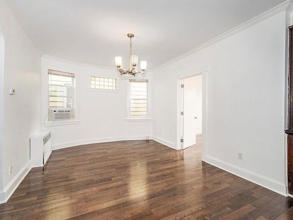 3rd image of 129 W 26th St #B