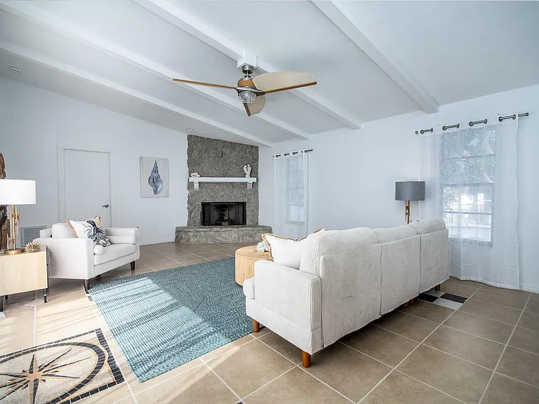 2504 Hibiscus Dr — Photo 11