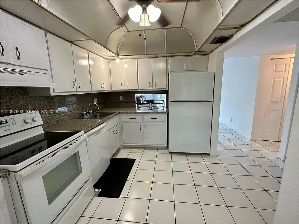 3051 NW 46th Ave #203