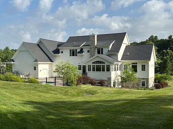 2nd image of 8150 Ashwood Dr SE