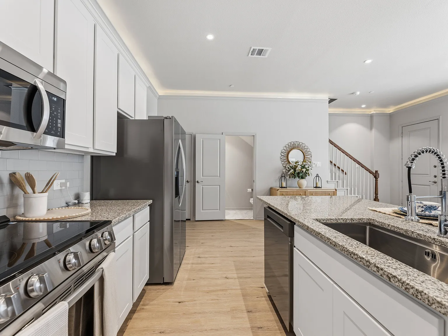 Frontera Shores Townhomes — Photo 4