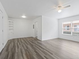 Newly Renovated Apartments In Prime Alamitos Beach, studio  1.0 baths (500 sqft)