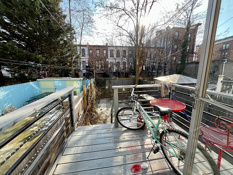 780 Halsey St #1 — Photo 6