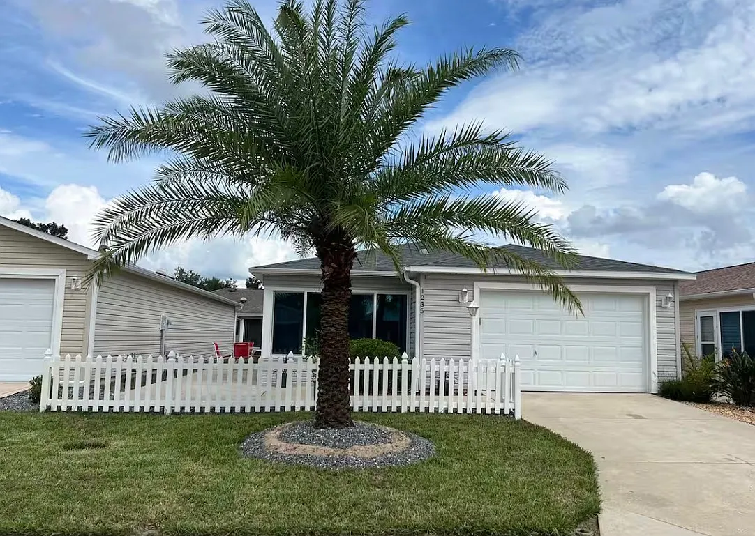 2 bed, 1156 sqft, $2,400 — Photo 1