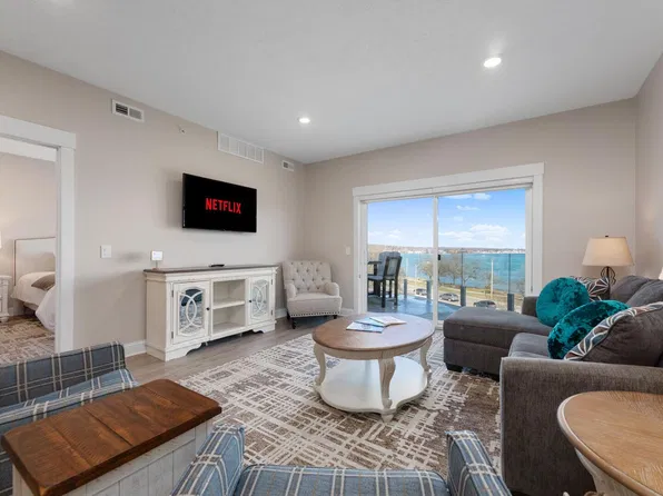 539 Bay St, Traverse City, MI