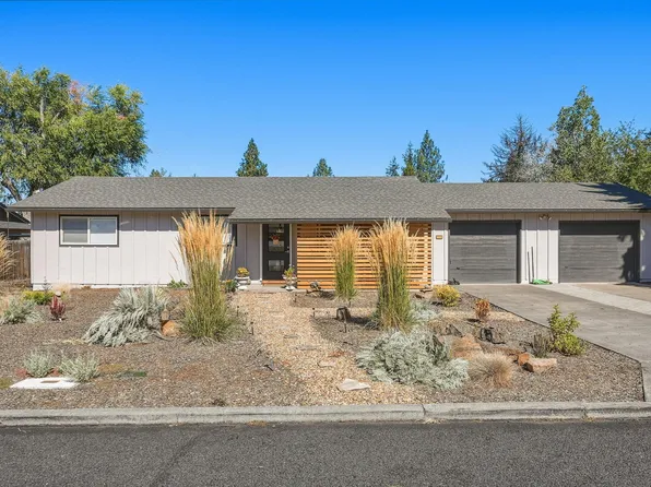 1648 NE Pheasant Ln, Bend, OR 97701
