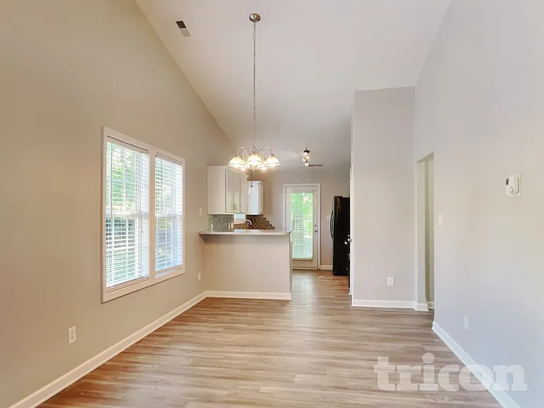260 Brookstone Dr — Photo 5