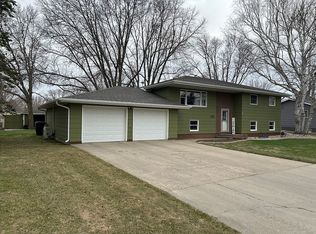1231 3rd St NE, Watertown, SD 57201