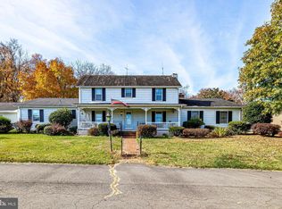 25830 Janes Ct, Chantilly, VA 20151