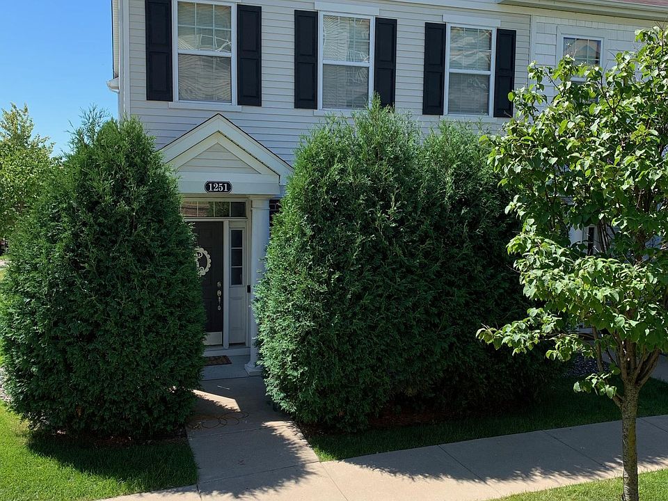1st image of 1251 Hometown Ave #306