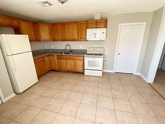 4th image of 2536 Carroll St