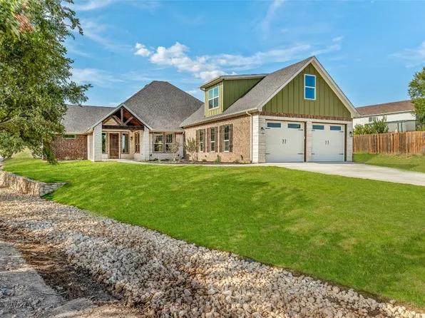 2100 Cash Point Ct, Granbury, TX 76049