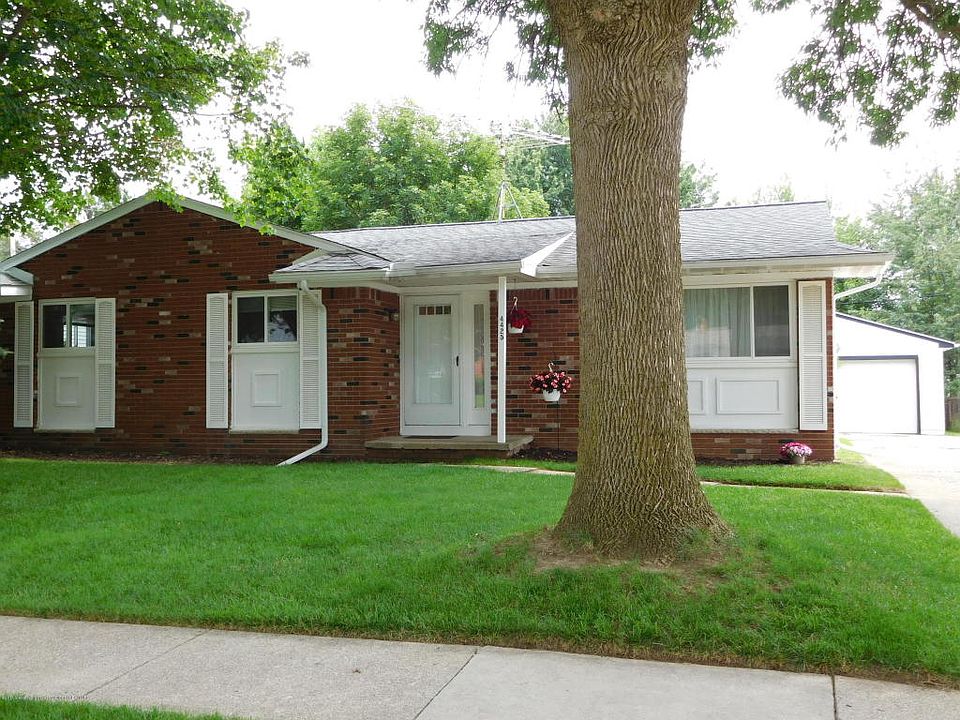 1st image of 4425 Willesdon Ave