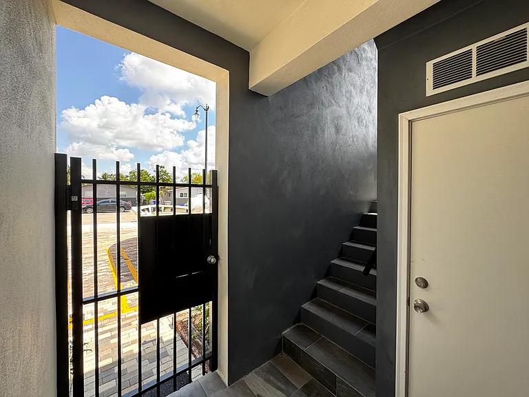400 NE 30th St #2 — Photo 8
