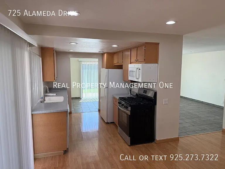 725 Alameda Dr — Photo 5