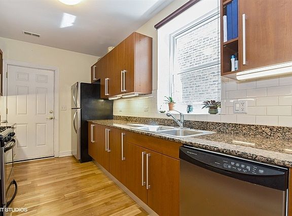 5th image of 4953 N Saint Louis Ave #2