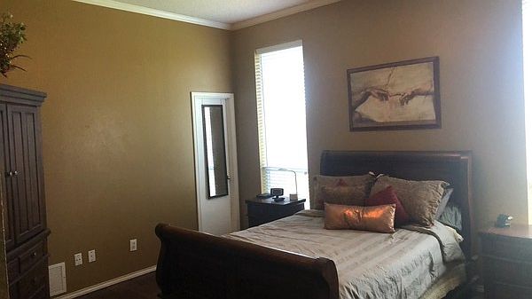 Master bedroom 