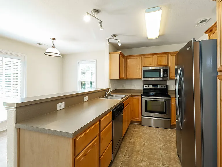 13515 Stones Landing St — Photo 9