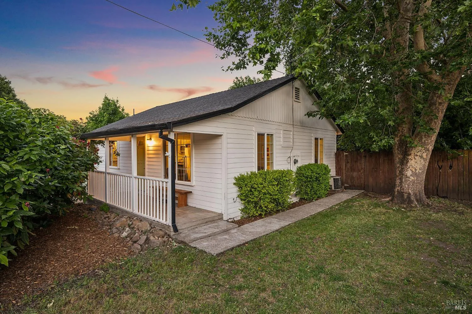 1080 Solano Avenue - Photo 2