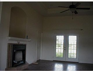 2nd image of 400 NW Holland Ave