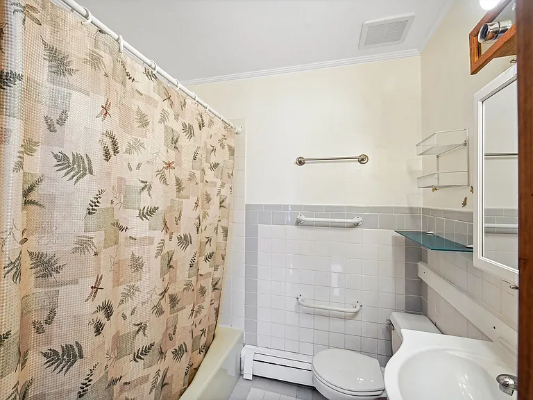 4322 Cross Country Dr — Photo 15