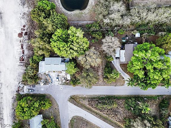 4th image of 407 Baltimore Ave