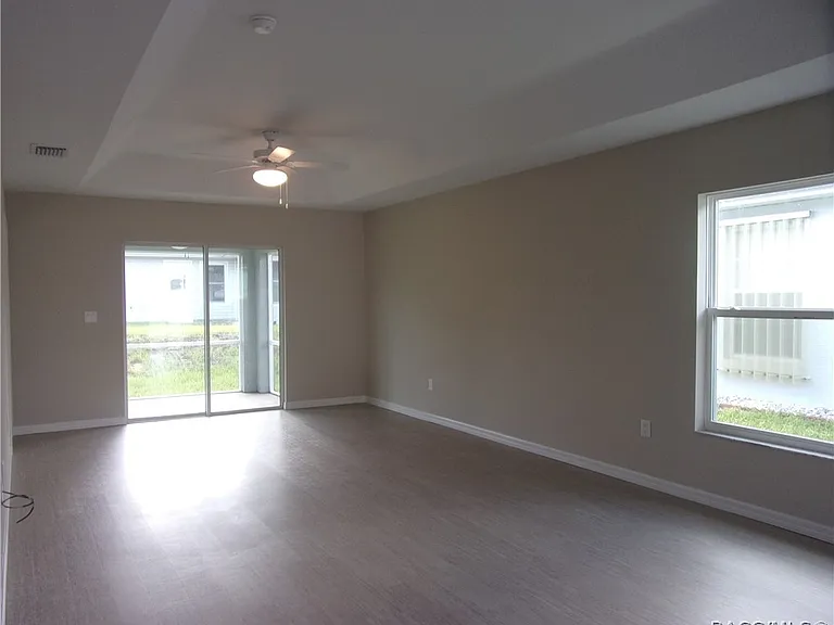 10494 S Drew Bryant Cir — Photo 2