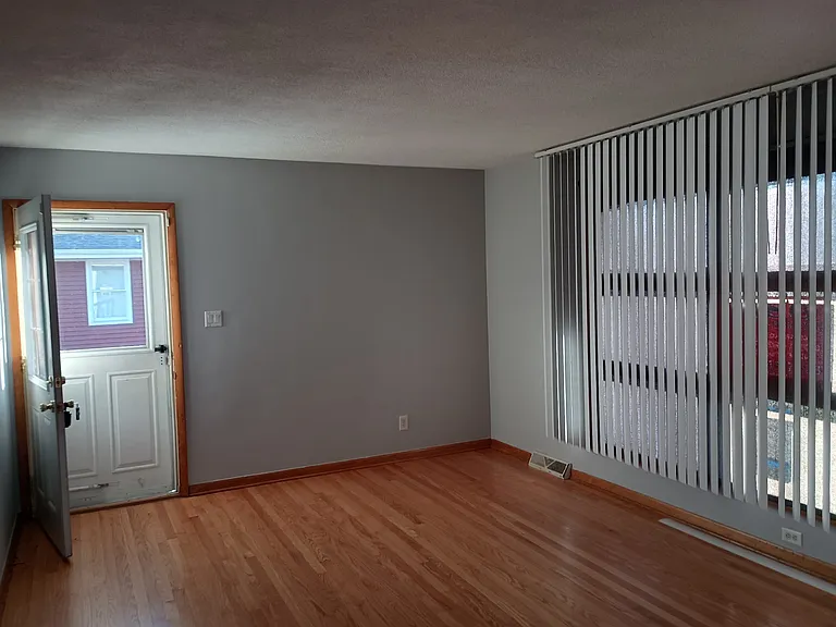 8001 Tapper Ave — Photo 3