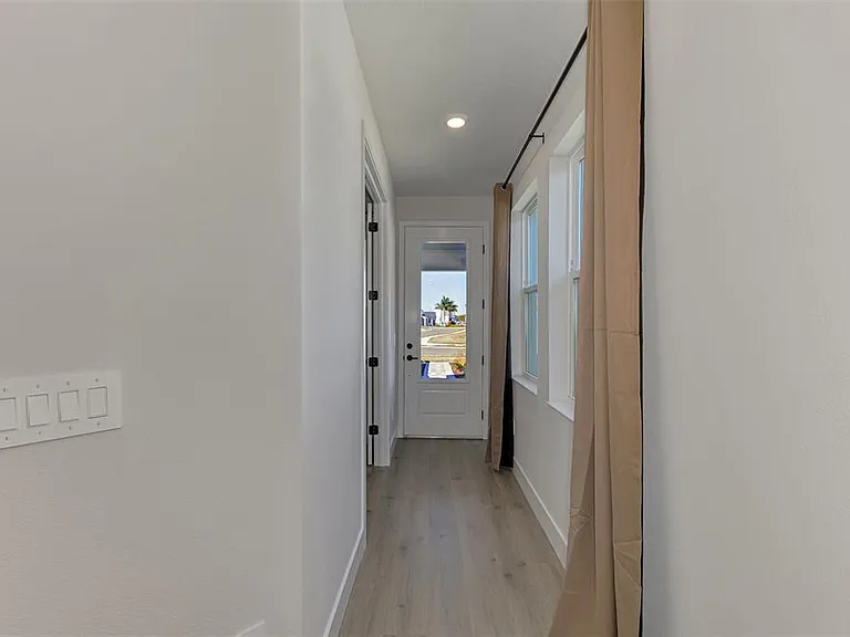 2821 Marrakesh Ln — Photo 8